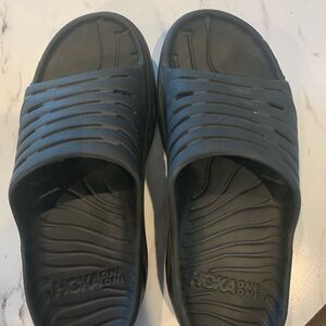 Hoka One One Black Sandals Comfortable Flip-Flops Size 8